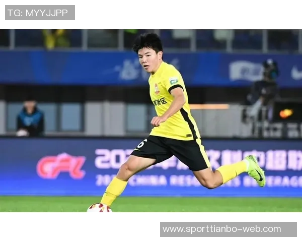 徐彬可选择踢狼队U21或巴恩斯利一线队的机会引发关注 徐彬可选择踢狼队U21或巴恩斯利一线队的机会引发关注