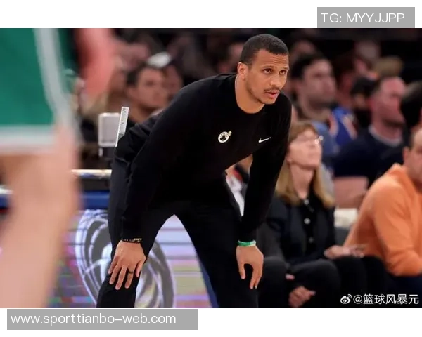 米诺特谈马祖拉期望我成为防守强者展现侵略性与荣誉感并重 米诺特谈马祖拉期望我成为防守强者展现侵略性与荣誉感并重